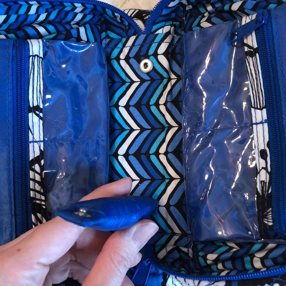 Vera Bradley Blue Bayou Jewelry Travel Case - Picture 7 of 8